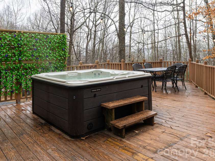 16 Rocky Glen Trail, Black Mountain, NC 28711.  MLS# CAR4328828, YatesRealty ID 5184. 