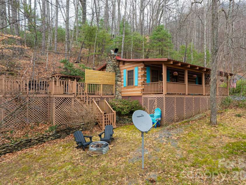 16 Rocky Glen Trail, Black Mountain, NC 28711.  MLS# CAR4328828, YatesRealty ID 5184. 