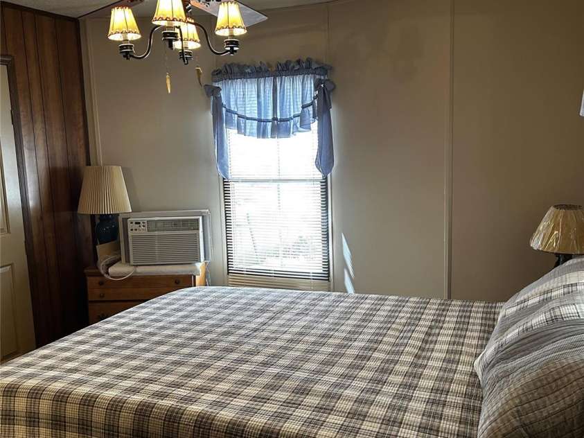 84 Greentree Lane, Canton, NC 28716.  MLS# CAR4239950, YatesRealty ID 5184. 