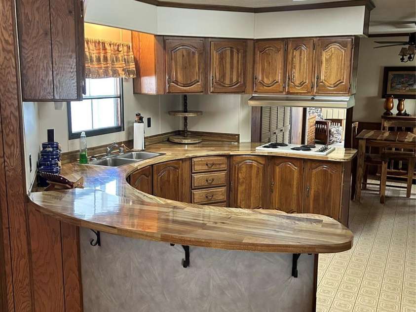 84 Greentree Lane, Canton, NC 28716.  MLS# CAR4239950, YatesRealty ID 5184. Great amount of kitchen and counter space