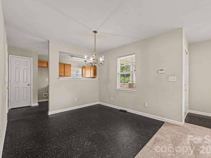 619 Pennsylvania Avenue, Charlotte, NC 28216.  MLS# CAR4426231, YatesRealty ID 51842. 