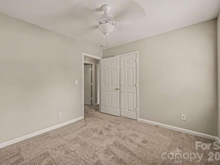 619 Pennsylvania Avenue, Charlotte, NC 28216.  MLS# CAR4426231, YatesRealty ID 51842. 