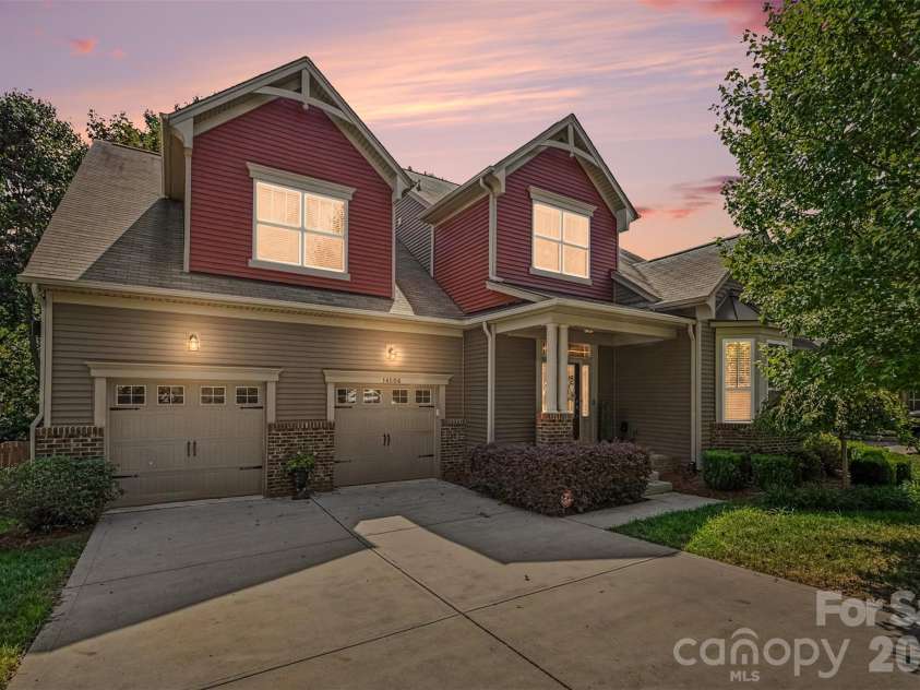 14506 Brotherly Lane, Charlotte, NC 28278.  MLS# CAR4424229, YatesRealty ID 51844. FRONT-TWILIGHT