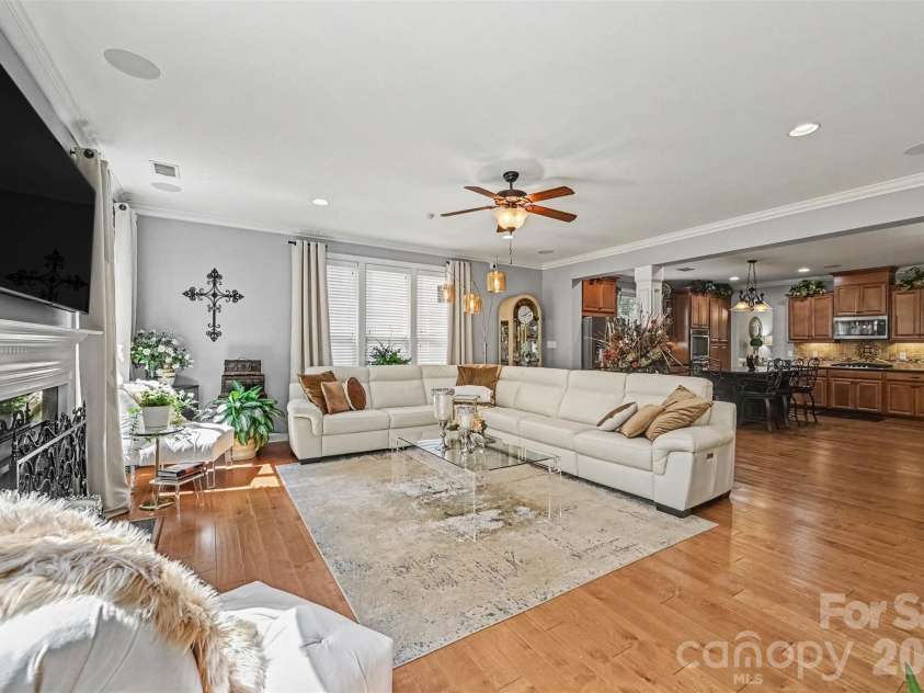 14506 Brotherly Lane, Charlotte, NC 28278.  MLS# CAR4424229, YatesRealty ID 51844. OPEN MAIN LEVEL