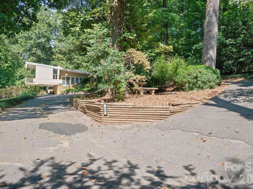 220 30th Avenue, Hickory, NC 28601.  MLS# CAR4425984, YatesRealty ID 51845. Driveway View