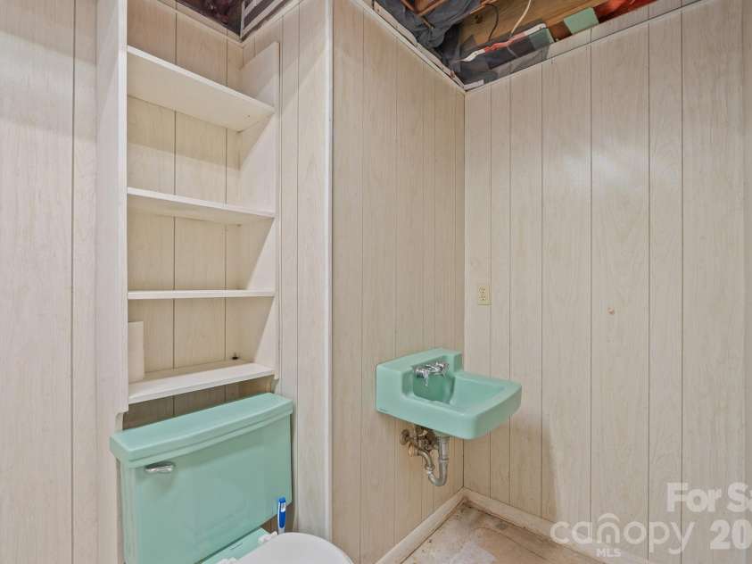 220 30th Avenue, Hickory, NC 28601.  MLS# CAR4425984, YatesRealty ID 51845. Half Bath Basement
