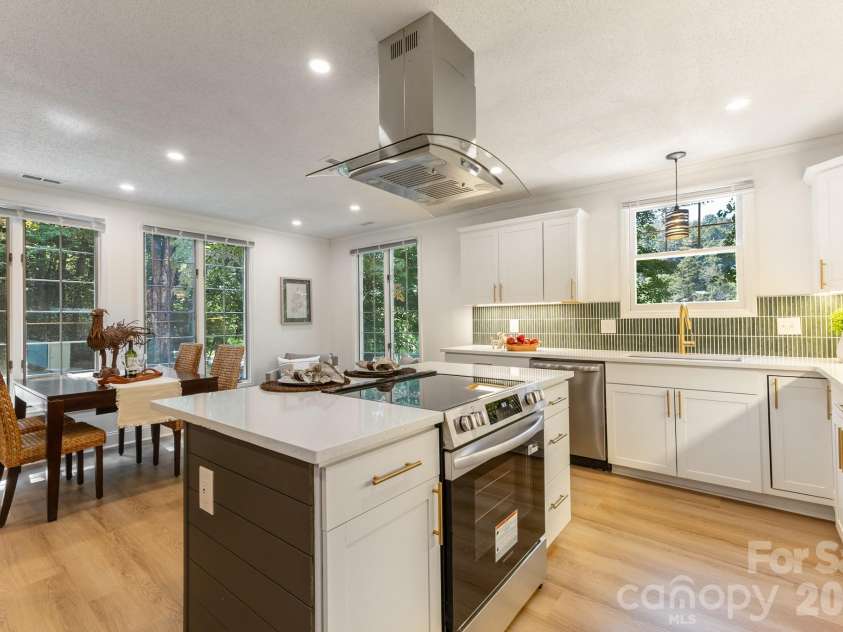 1846 Sunset Farms Road, Whittier, NC 28789.  MLS# CAR4426268, YatesRealty ID 51848. 
