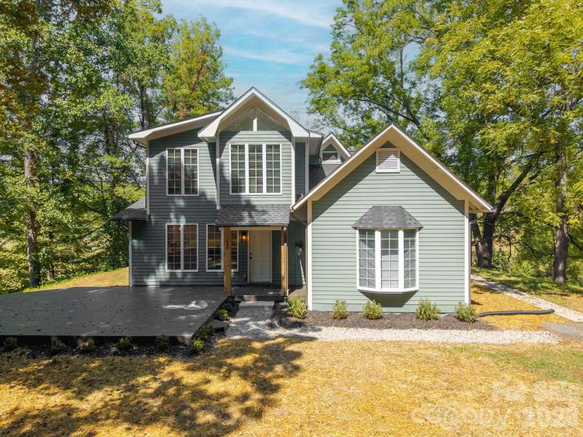 1846 Sunset Farms Road, Whittier, NC 28789.  MLS# CAR4426268, YatesRealty ID 51848. 