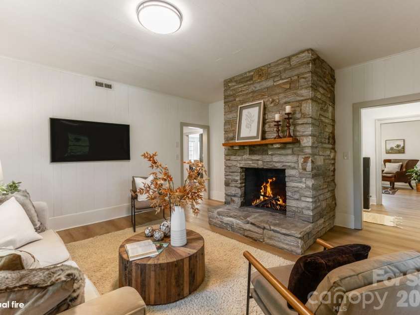 1846 Sunset Farms Road, Whittier, NC 28789.  MLS# CAR4426268, YatesRealty ID 51848. 
