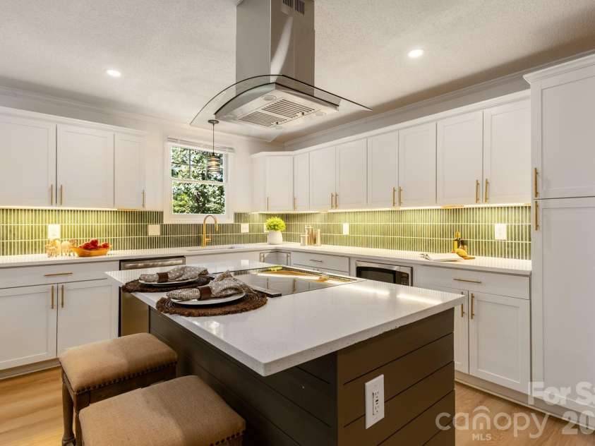 1846 Sunset Farms Road, Whittier, NC 28789.  MLS# CAR4426268, YatesRealty ID 51848. 