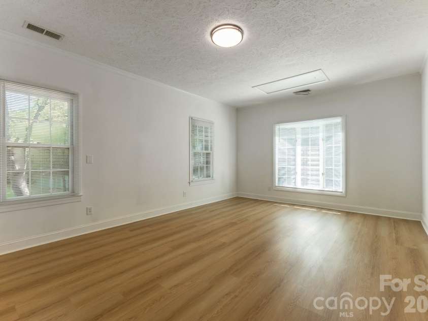 1846 Sunset Farms Road, Whittier, NC 28789.  MLS# CAR4426268, YatesRealty ID 51848. 