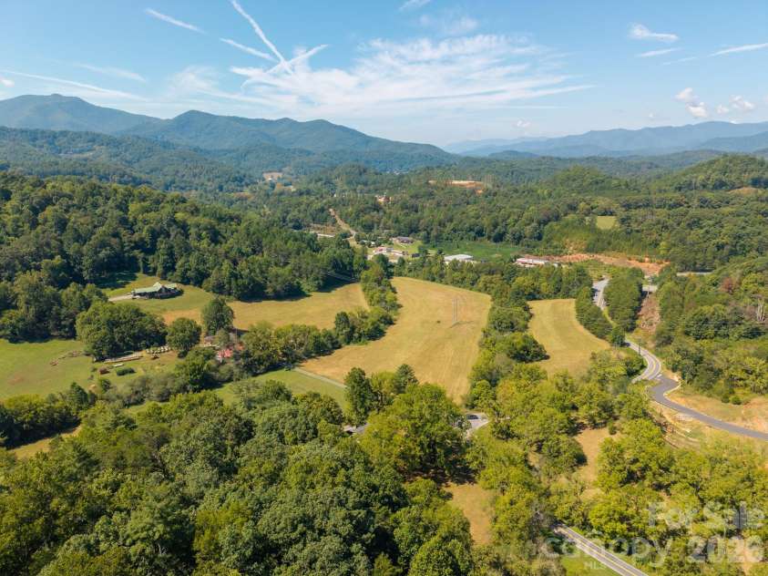 1846 Sunset Farms Road, Whittier, NC 28789.  MLS# CAR4426268, YatesRealty ID 51848. 