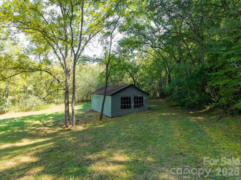1846 Sunset Farms Road, Whittier, NC 28789.  MLS# CAR4426268, YatesRealty ID 51848. 