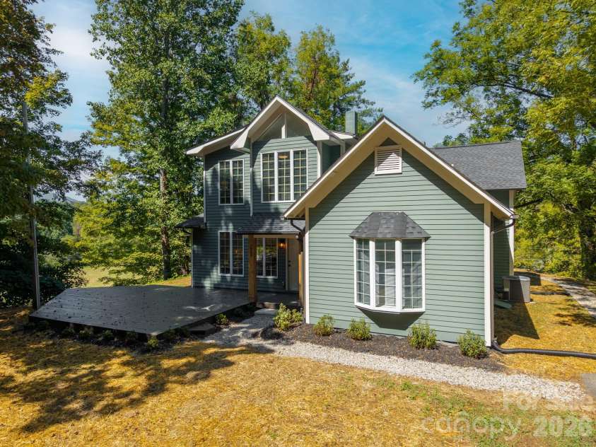 1846 Sunset Farms Road, Whittier, NC 28789.  MLS# CAR4426268, YatesRealty ID 51848. 
