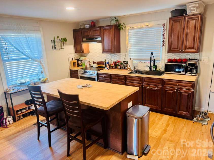 1217 Allen Street, Charlotte, NC 28205.  MLS# CAR4348952, YatesRealty ID 5185. 