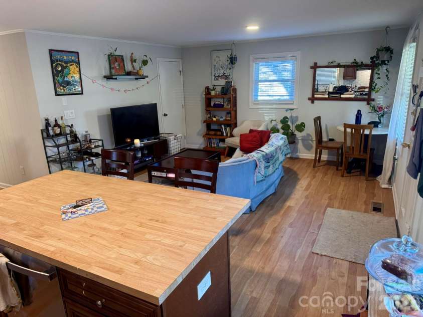 1217 Allen Street, Charlotte, NC 28205.  MLS# CAR4348952, YatesRealty ID 5185. 