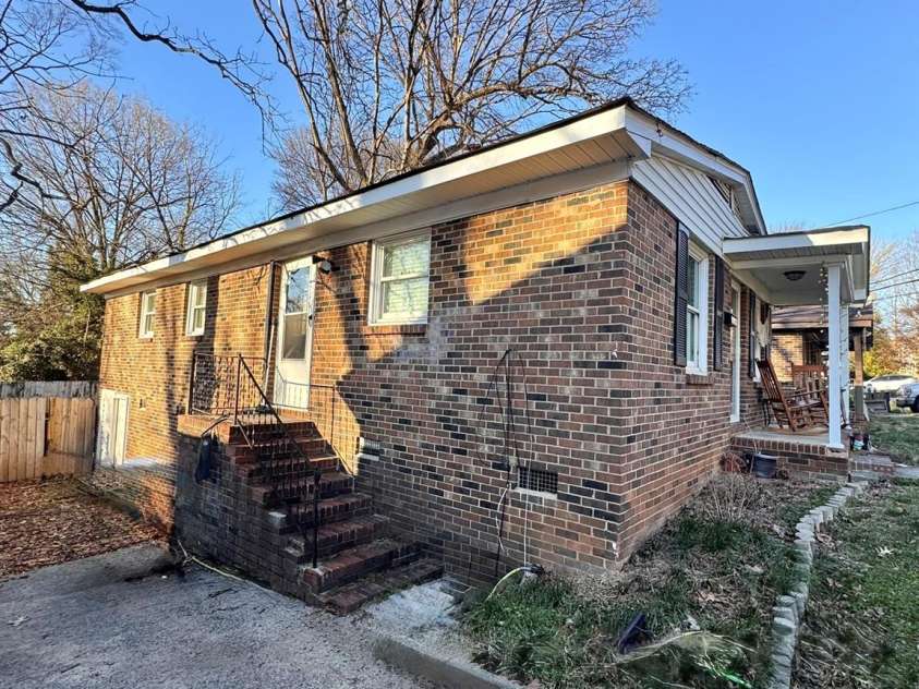 1217 Allen Street, Charlotte, NC 28205.  MLS# CAR4348952, YatesRealty ID 5185. 