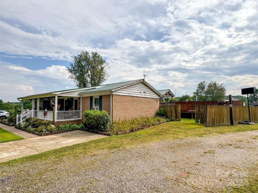 1470 River Hills Court, Taylorsville, NC 28681.  MLS# CAR4163155, YatesRealty ID 5185. 