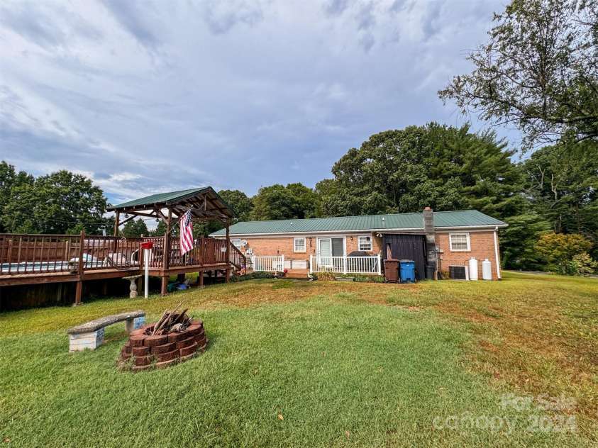 1470 River Hills Court, Taylorsville, NC 28681.  MLS# CAR4163155, YatesRealty ID 5185. 