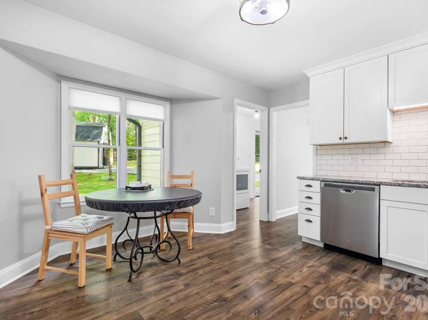 204 Nottingham Drive, Huntersville, NC 28078.  MLS# CAR4425861, YatesRealty ID 51856. 