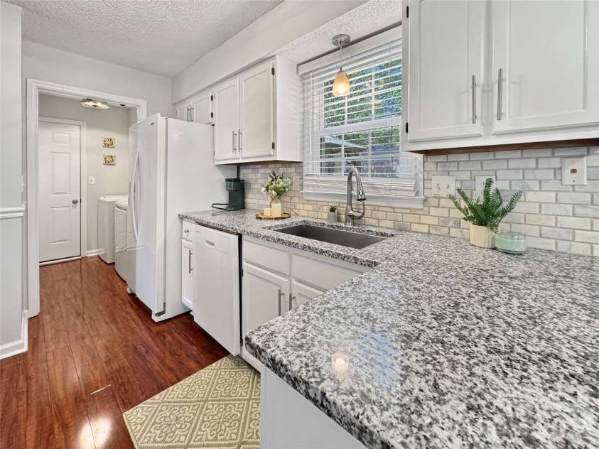 7806 Lobilia Lane, Charlotte, NC 28214.  MLS# CAR4426059, YatesRealty ID 51857. 