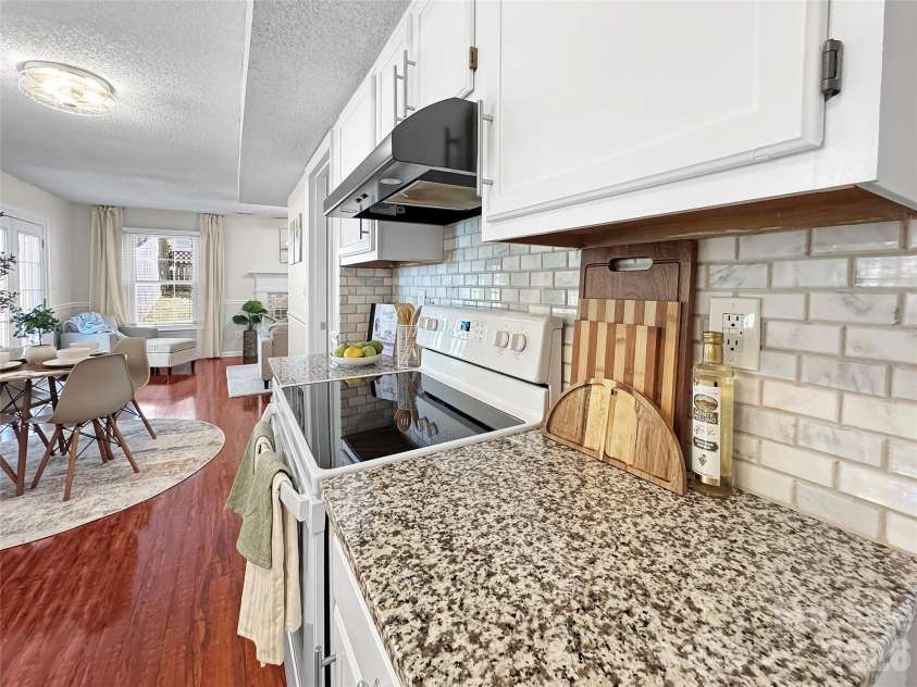 7806 Lobilia Lane, Charlotte, NC 28214.  MLS# CAR4426059, YatesRealty ID 51857. 