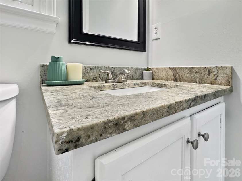 7806 Lobilia Lane, Charlotte, NC 28214.  MLS# CAR4426059, YatesRealty ID 51857. 