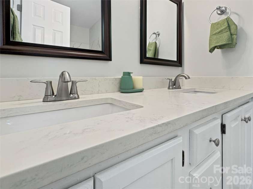 7806 Lobilia Lane, Charlotte, NC 28214.  MLS# CAR4426059, YatesRealty ID 51857. 