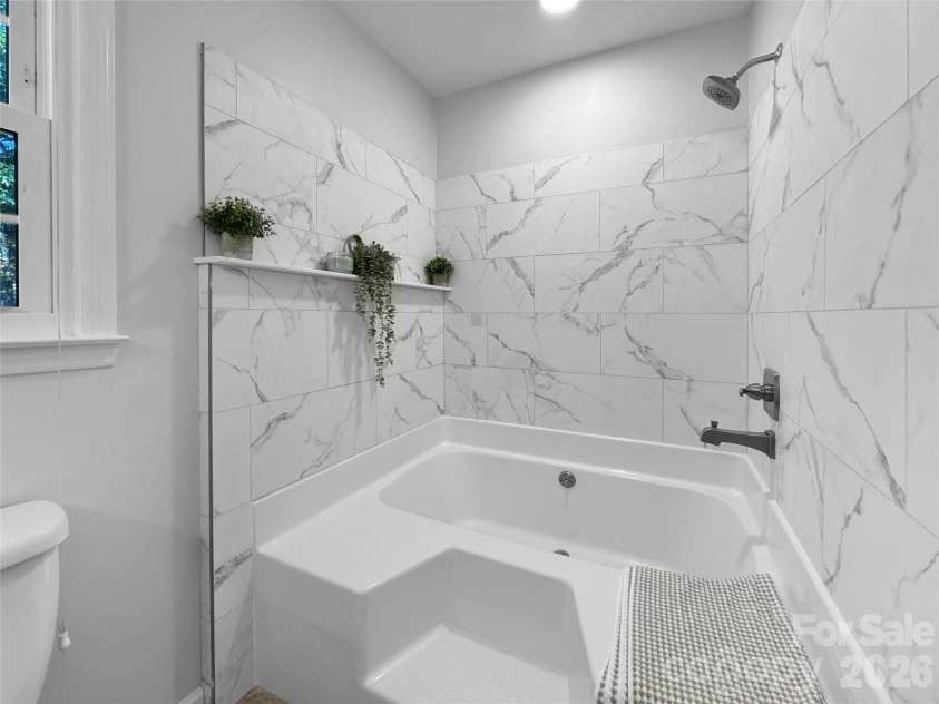 7806 Lobilia Lane, Charlotte, NC 28214.  MLS# CAR4426059, YatesRealty ID 51857. 