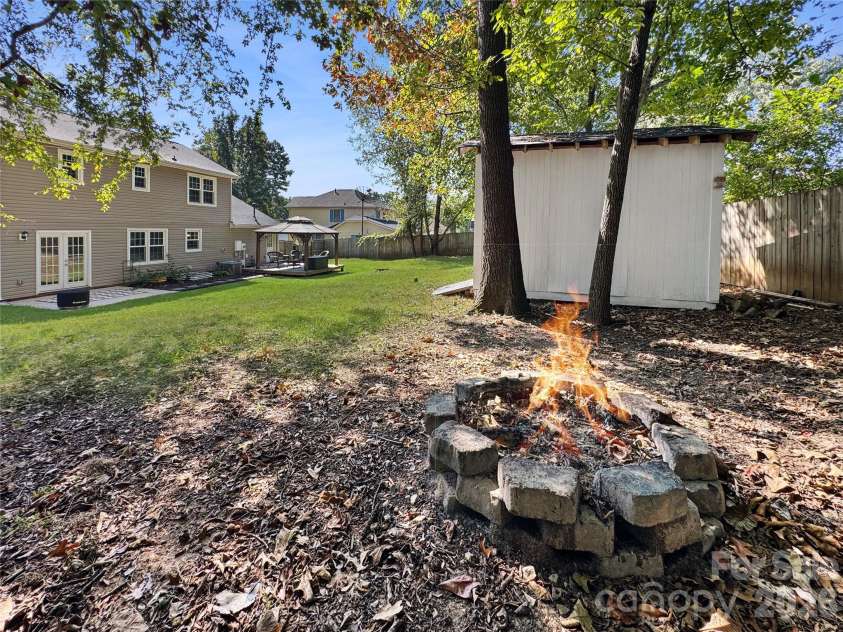 7806 Lobilia Lane, Charlotte, NC 28214.  MLS# CAR4426059, YatesRealty ID 51857. 