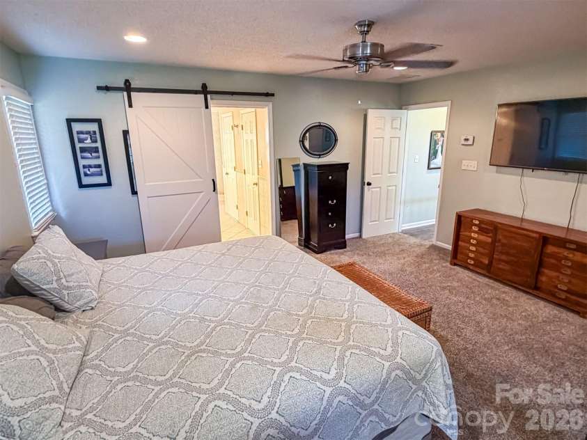 1740 29th Avenue Place, Hickory, NC 28601.  MLS# CAR4426155, YatesRealty ID 51858. 