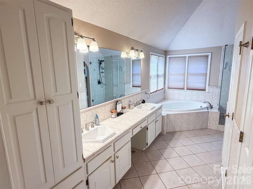 1740 29th Avenue Place, Hickory, NC 28601.  MLS# CAR4426155, YatesRealty ID 51858. 