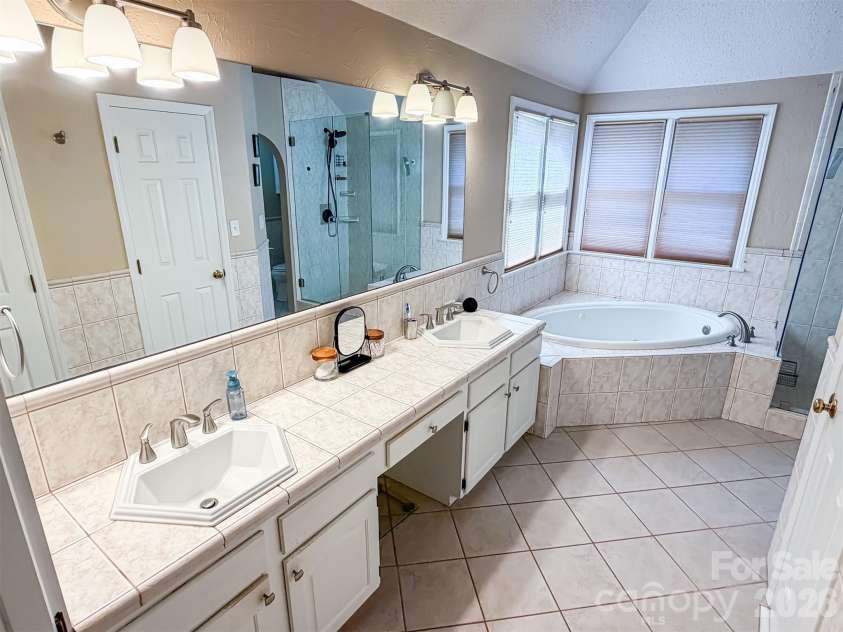 1740 29th Avenue Place, Hickory, NC 28601.  MLS# CAR4426155, YatesRealty ID 51858. 