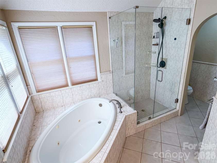 1740 29th Avenue Place, Hickory, NC 28601.  MLS# CAR4426155, YatesRealty ID 51858. 