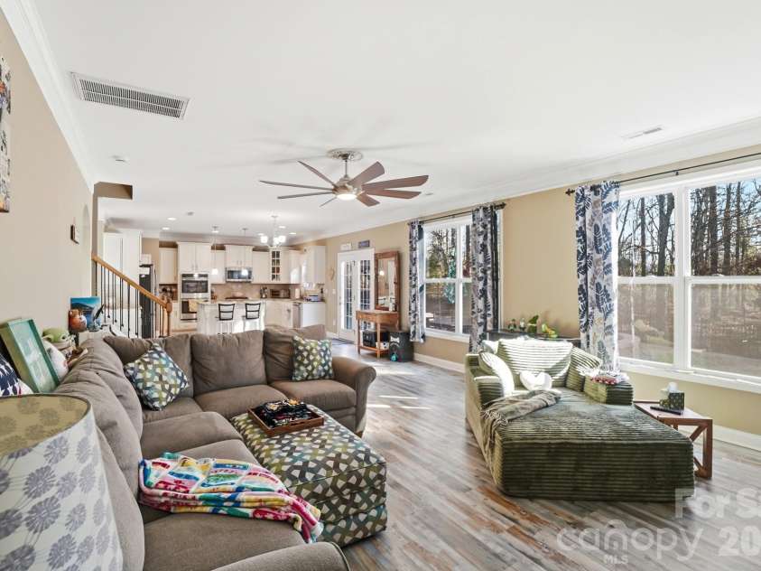 4402 Carrington Drive, Lancaster, SC 29720.  MLS# CAR4358237, YatesRealty ID 5186. 
