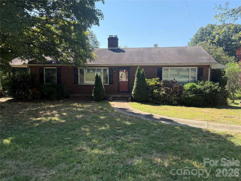 369 Monticello Road, Statesville, NC 28625.  MLS# CAR4425636, YatesRealty ID 51861. 