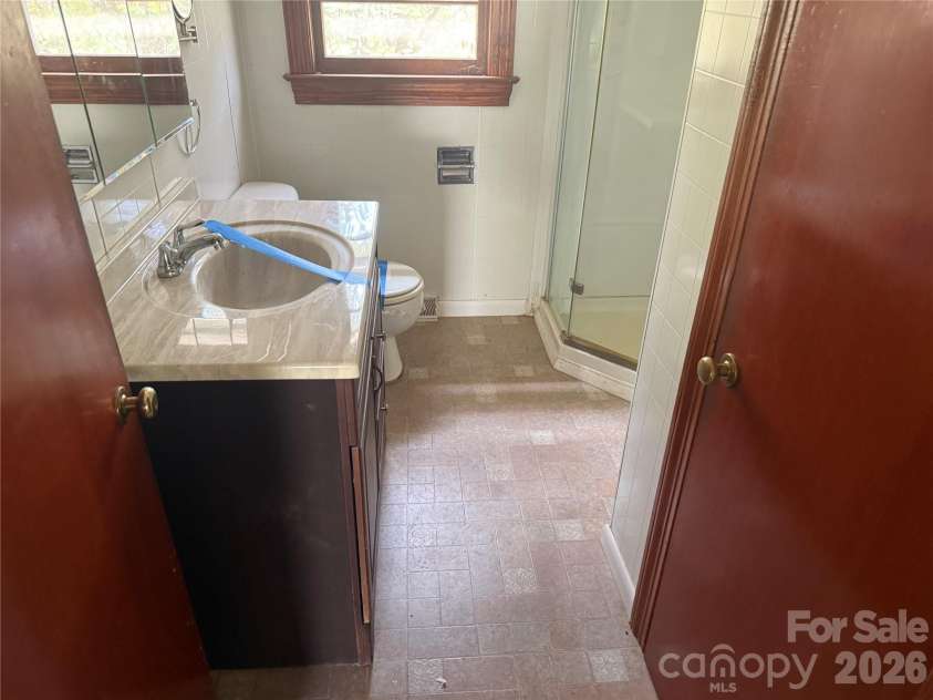 369 Monticello Road, Statesville, NC 28625.  MLS# CAR4425636, YatesRealty ID 51861. 