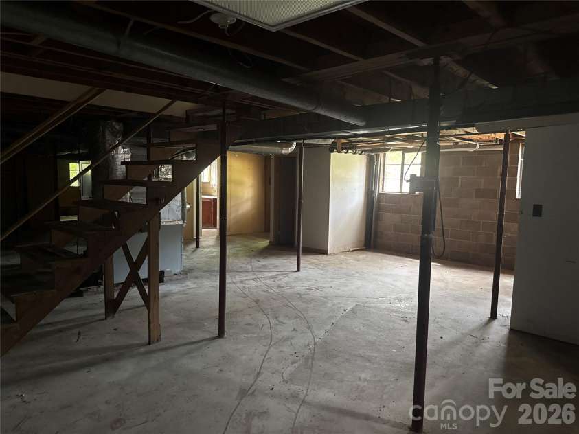 369 Monticello Road, Statesville, NC 28625.  MLS# CAR4425636, YatesRealty ID 51861. 