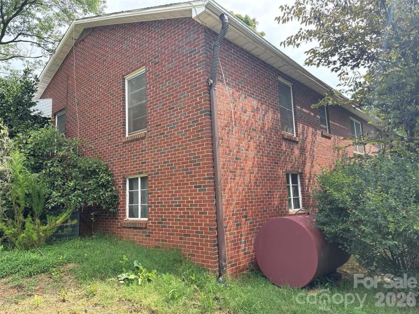 369 Monticello Road, Statesville, NC 28625.  MLS# CAR4425636, YatesRealty ID 51861. 