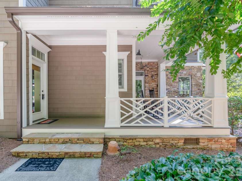 121 Seabury Drive, Mooresville, NC 28117.  MLS# CAR4426437, YatesRealty ID 51862. 