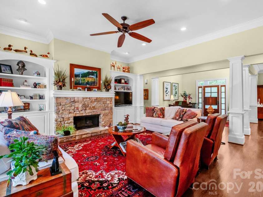 121 Seabury Drive, Mooresville, NC 28117.  MLS# CAR4426437, YatesRealty ID 51862. 