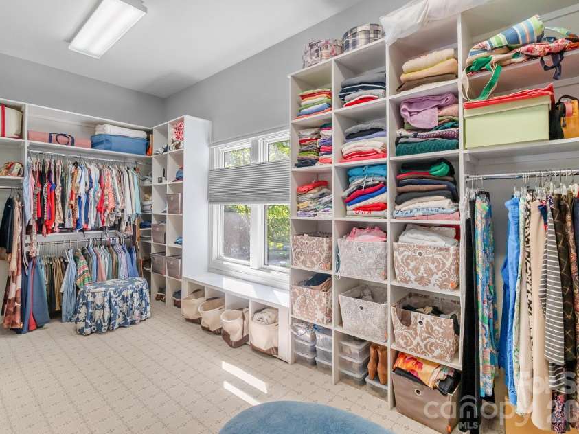 121 Seabury Drive, Mooresville, NC 28117.  MLS# CAR4426437, YatesRealty ID 51862. 
