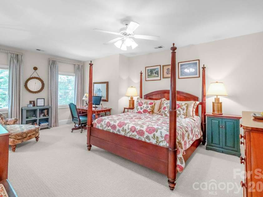 121 Seabury Drive, Mooresville, NC 28117.  MLS# CAR4426437, YatesRealty ID 51862. 