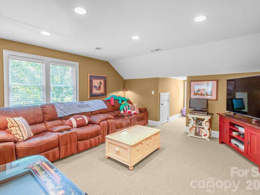 121 Seabury Drive, Mooresville, NC 28117.  MLS# CAR4426437, YatesRealty ID 51862. 