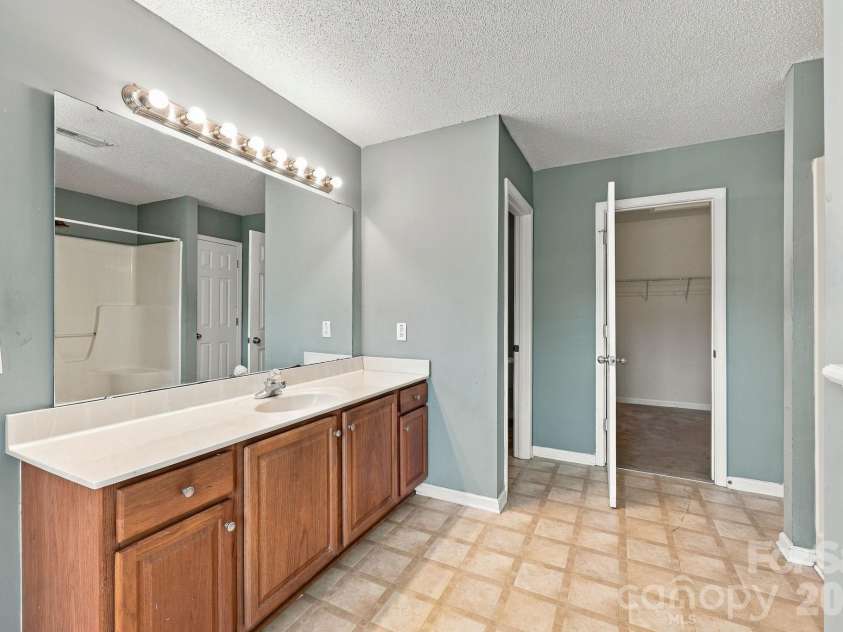 207 Aceland Circle, Salisbury, NC 28146.  MLS# CAR4425873, YatesRealty ID 51865. 