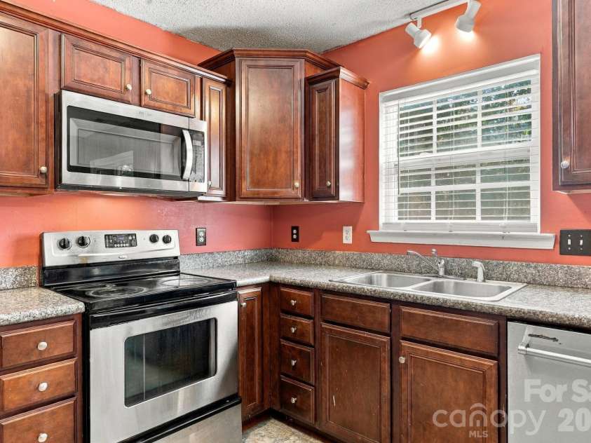 207 Aceland Circle, Salisbury, NC 28146.  MLS# CAR4425873, YatesRealty ID 51865. 