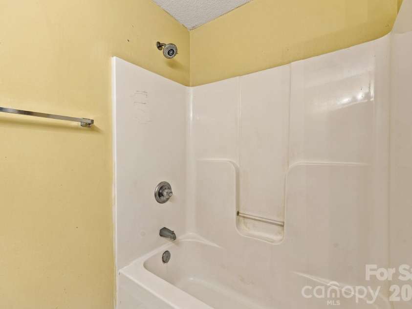 207 Aceland Circle, Salisbury, NC 28146.  MLS# CAR4425873, YatesRealty ID 51865. 