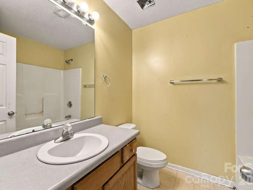 207 Aceland Circle, Salisbury, NC 28146.  MLS# CAR4425873, YatesRealty ID 51865. 