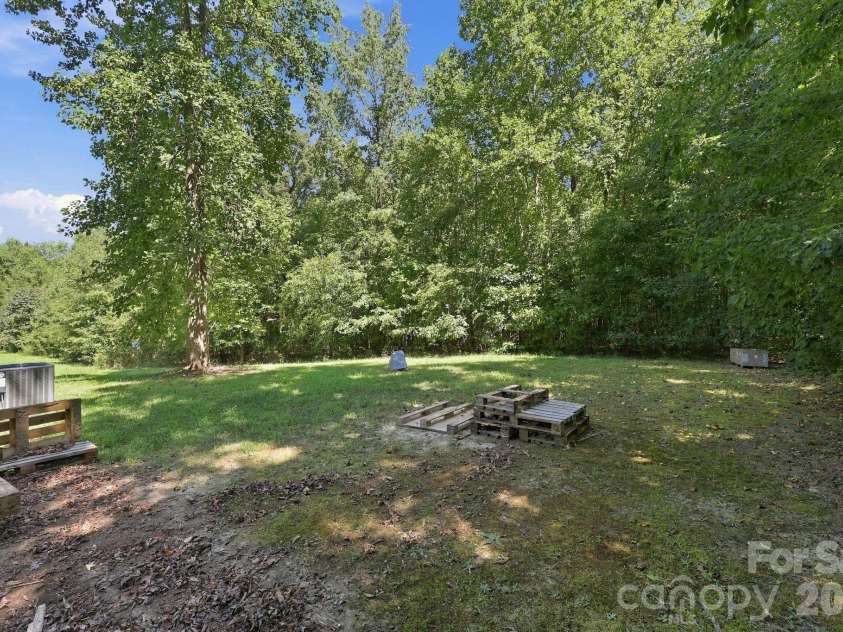 207 Aceland Circle, Salisbury, NC 28146.  MLS# CAR4425873, YatesRealty ID 51865. 