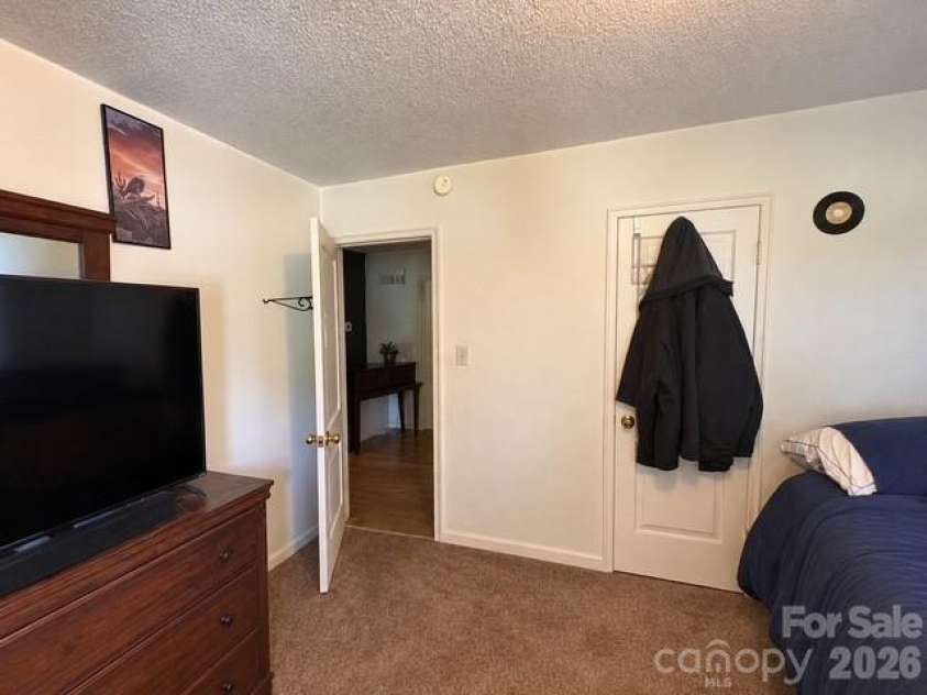 131 Wyatt Street, Asheville, NC 28803.  MLS# CAR4426449, YatesRealty ID 51866. 